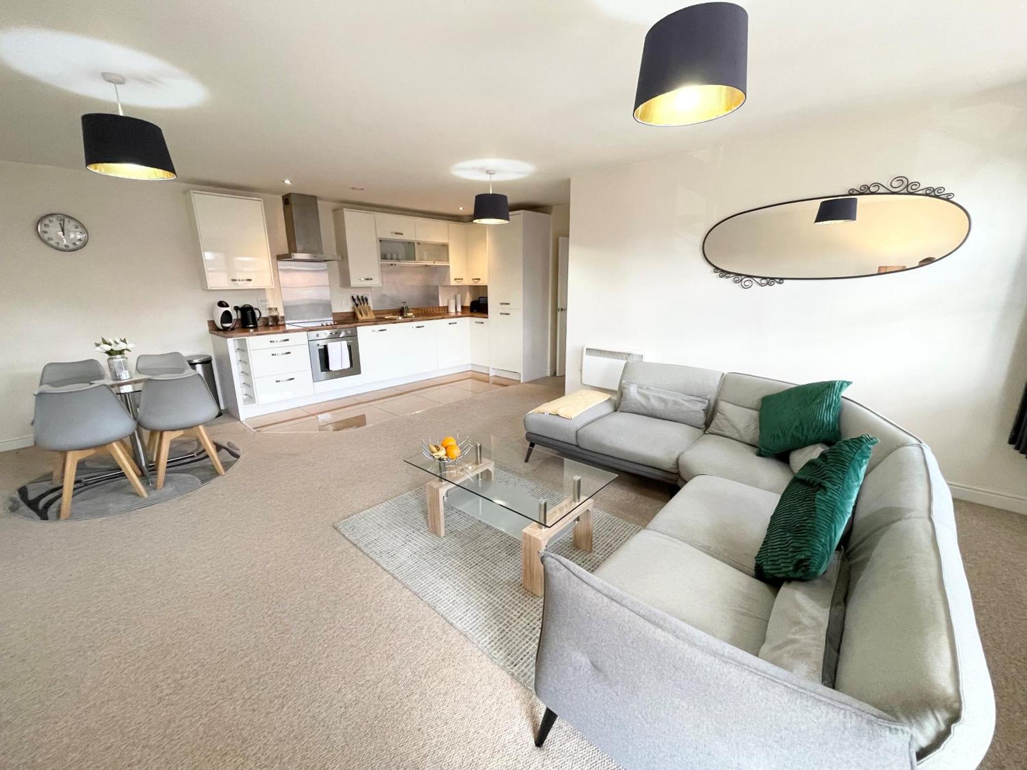 Blue Sky Apartments @Wallis Square, Farnborough Farnborough  Buitenkant foto